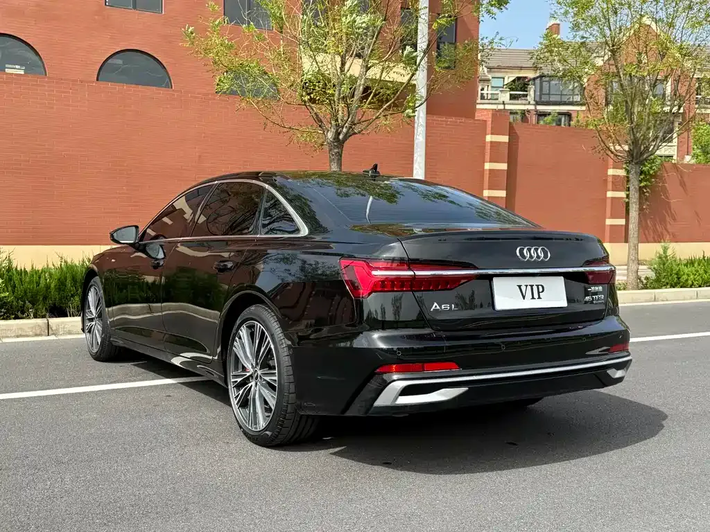 Audi A6L 2023 из CN, фото 4