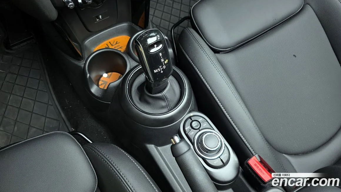 [object Object] Cooper Convertible 2024 из KR, фото 9