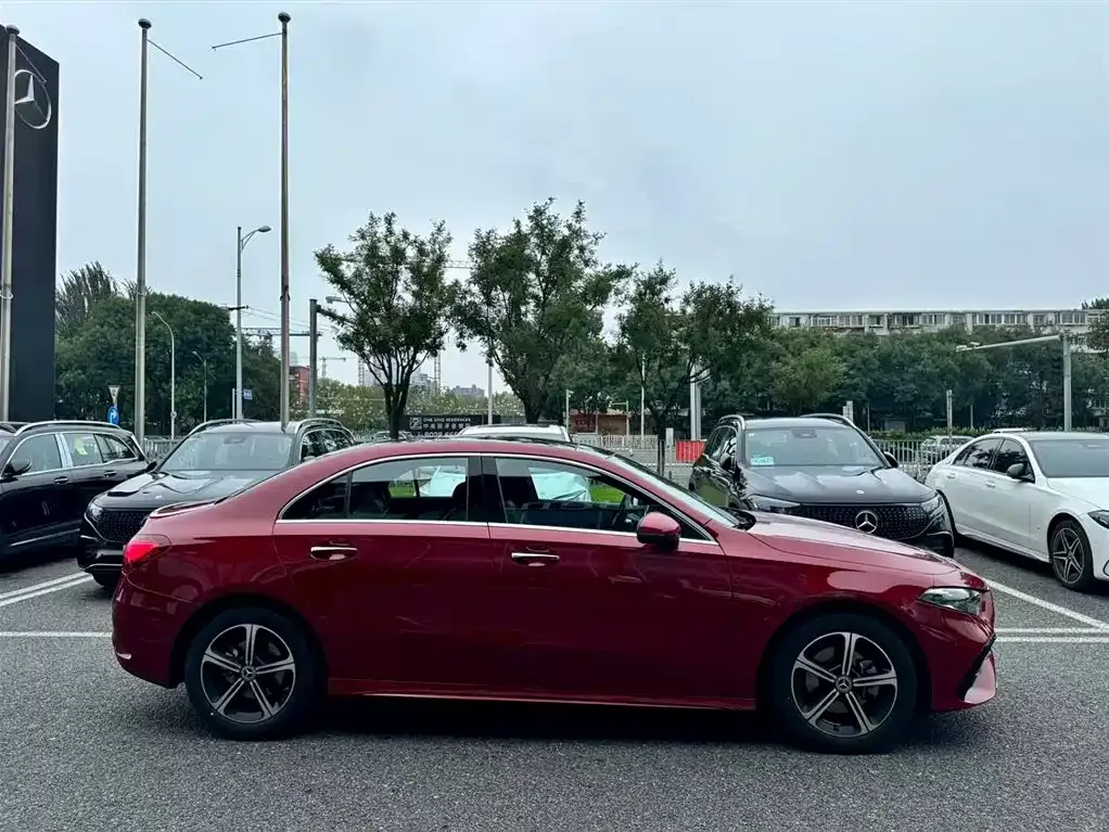 Mercedes-Benz A-Class 2023 из CN, фото 4