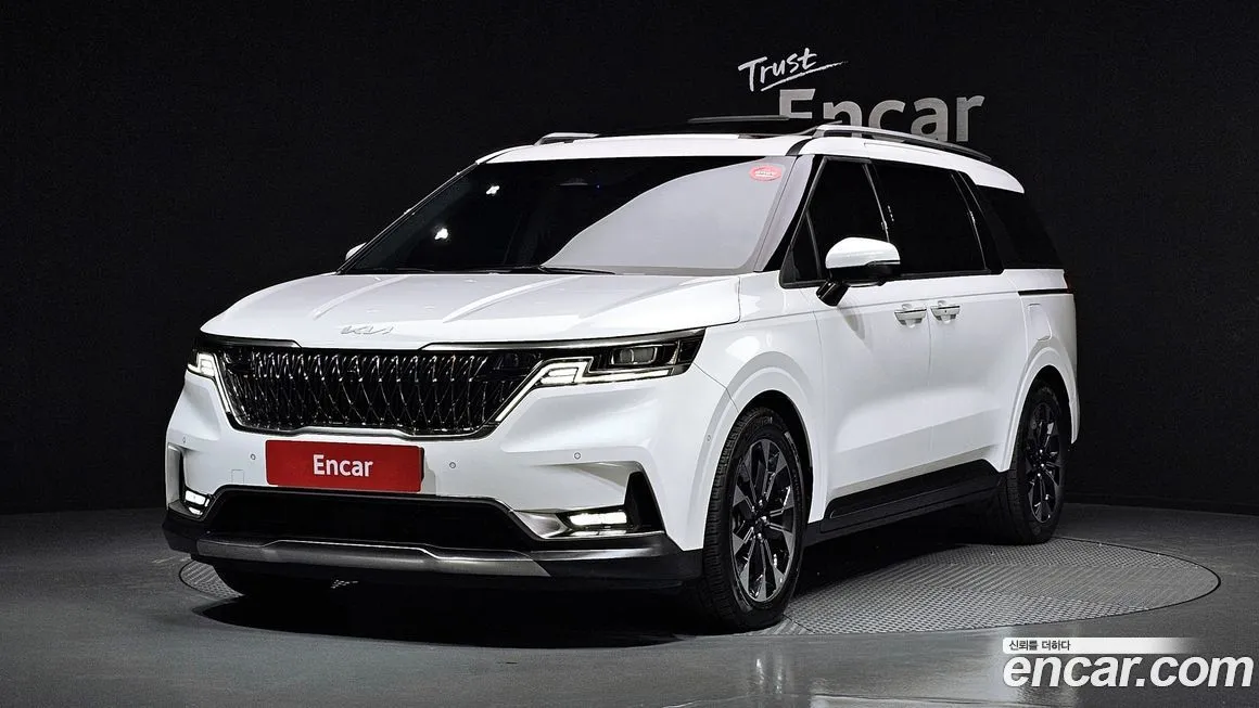 Kia Carnival — фото 1