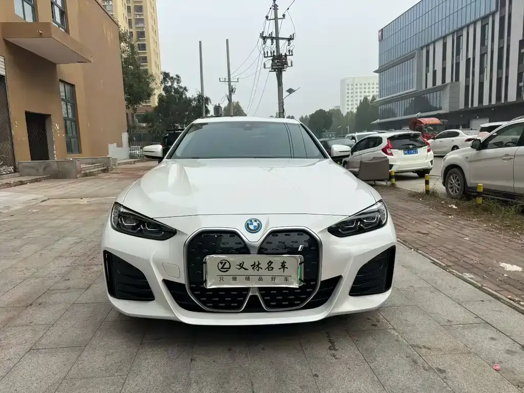 BMW i4 2024 из CN, фото 2