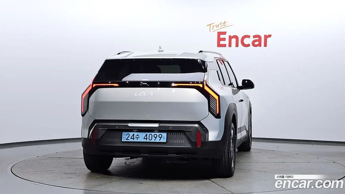 Kia EV3 — фото 4