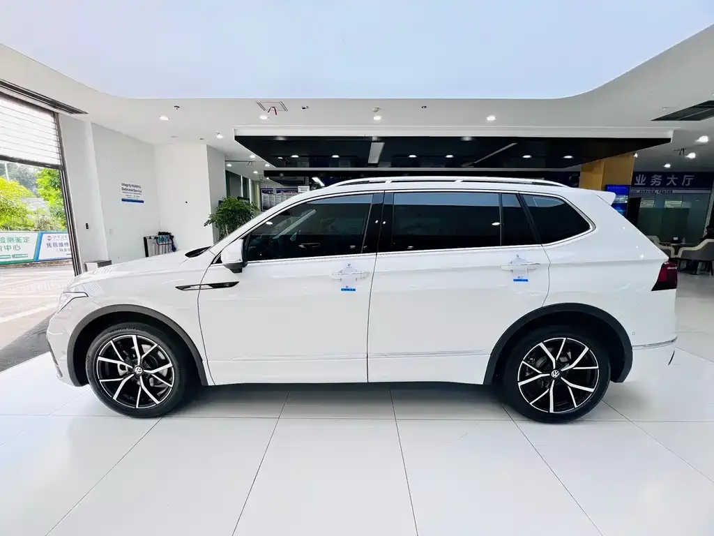 [object Object] Tiguan L 2022 из CN, фото 5