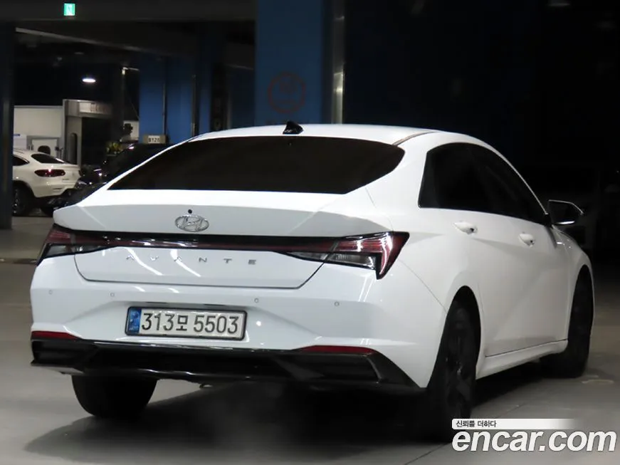 Hyundai AVANTE — фото 2