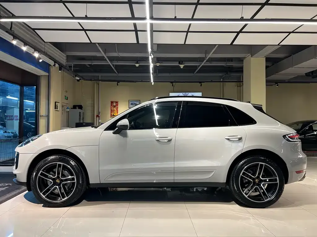 Porsche Macan — фото 6
