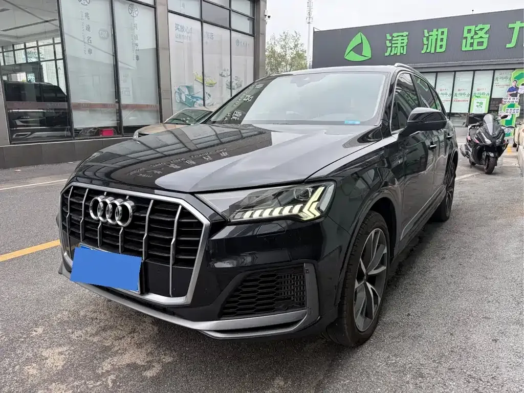 Audi Q7 2021 из CN, фото 1