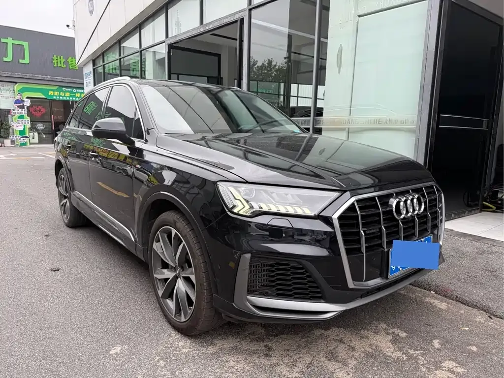 Audi Q7 2021 из CN, фото 3