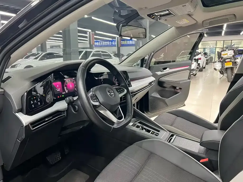 Volkswagen Golf 2021 из CN, фото 5