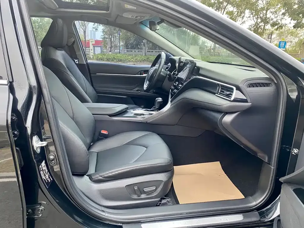 Toyota Camry 2022 из CN, фото 10