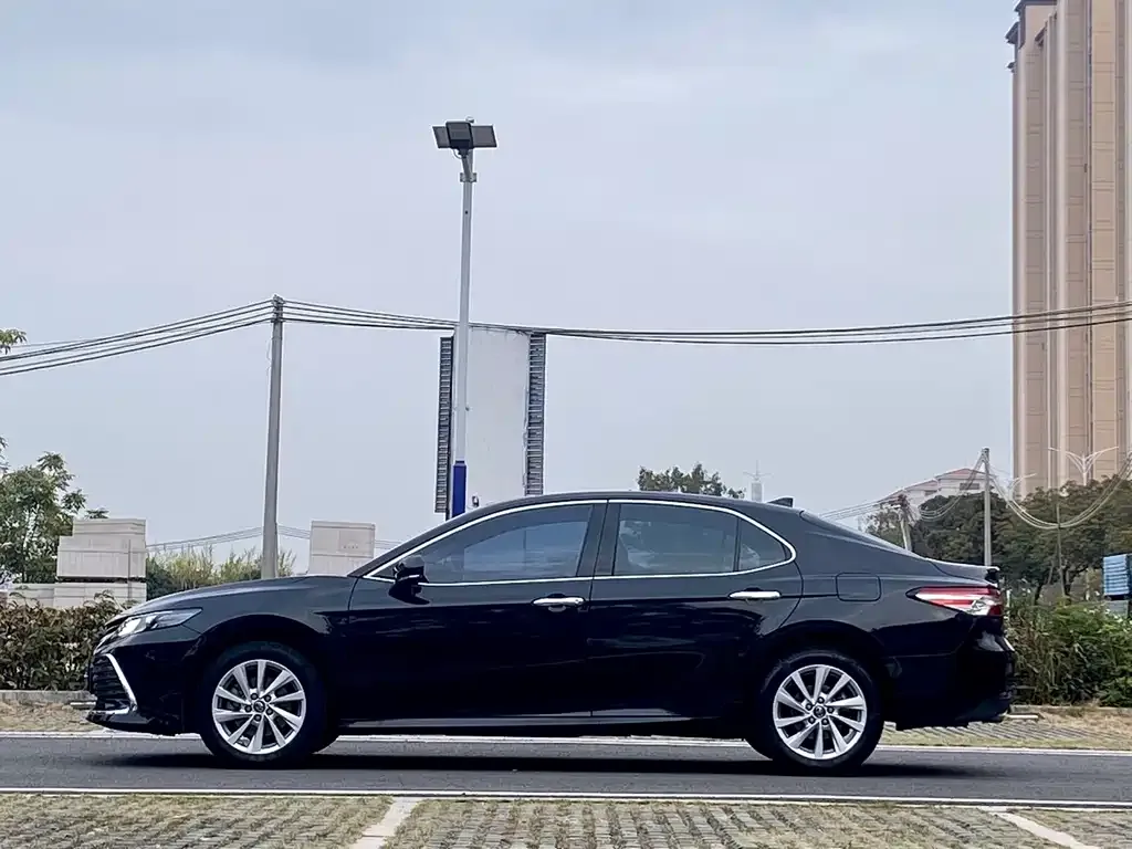 Toyota Camry 2022 из CN, фото 7