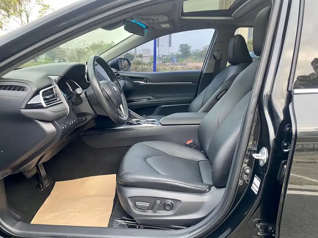 Toyota Camry 2022 из CN, фото 8