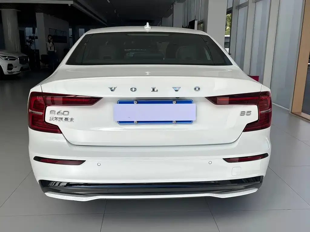 Volvo S60 2024 из CN, фото 6