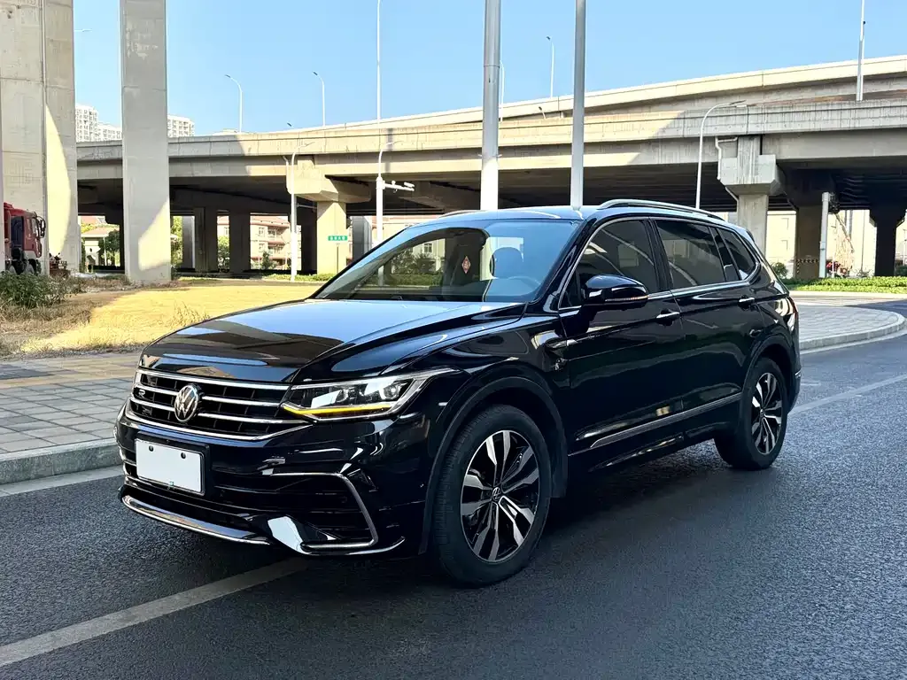 Volkswagen Tiguan L 2023 из CN, фото 1