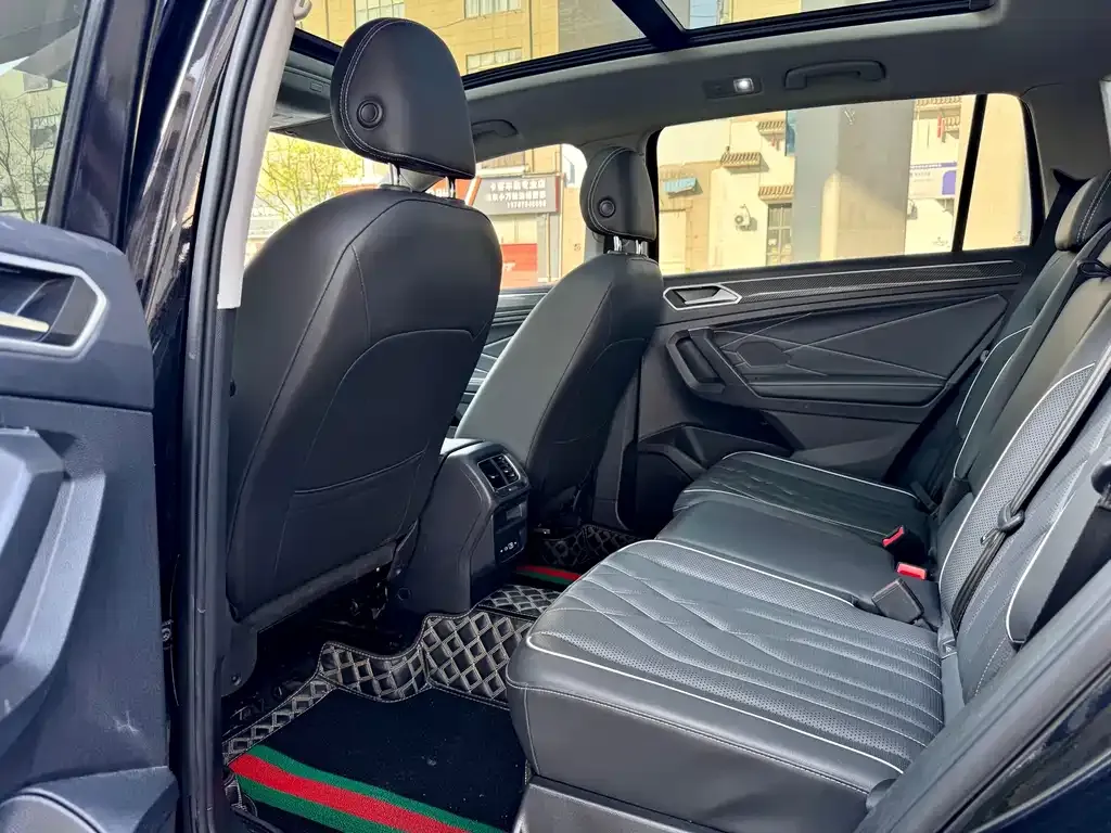 Volkswagen Tiguan L 2023 из CN, фото 7
