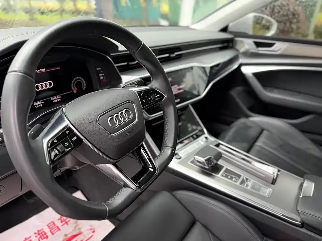 Audi A7 2022 из CN, фото 7