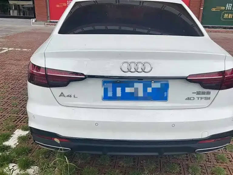 Audi A4L 2023 из CN, фото 3