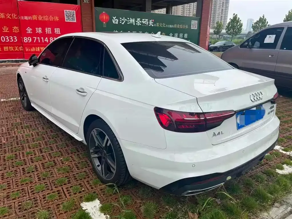 Audi A4L 2023 из CN, фото 4