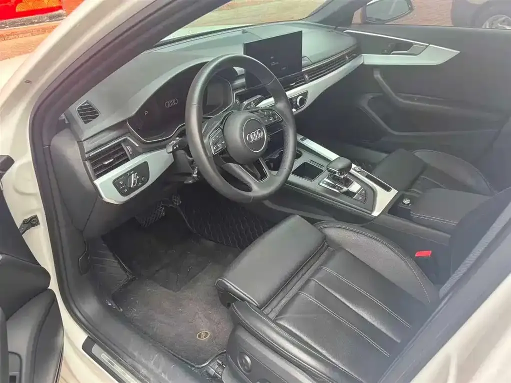 Audi A4L 2023 из CN, фото 8