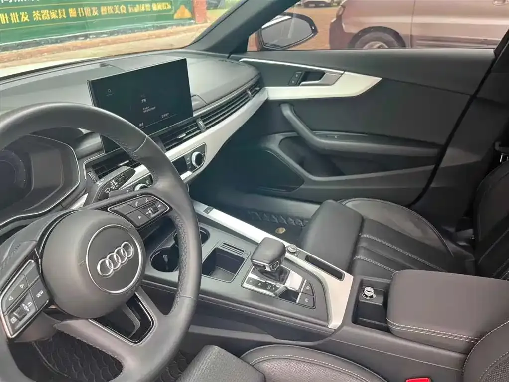 Audi A4L 2023 из CN, фото 9