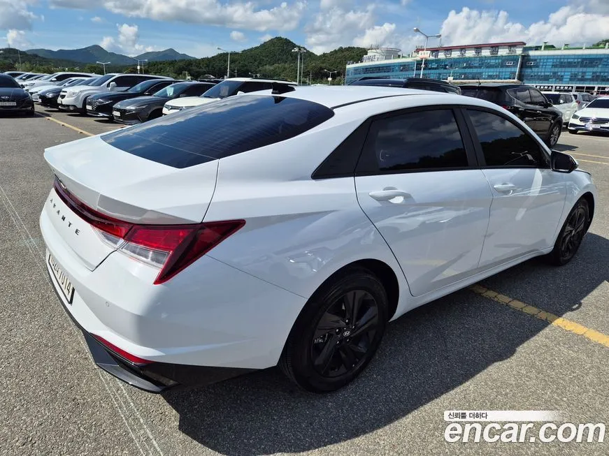 Hyundai AVANTE 2023 из KR, фото 6