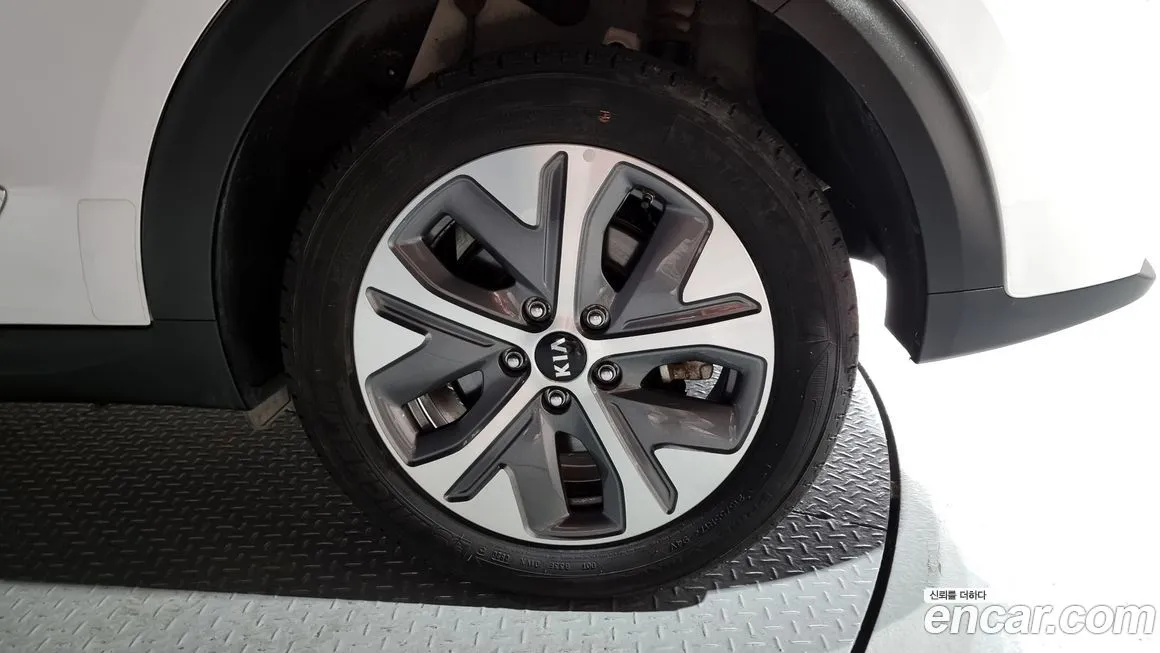 Kia Niro 2021 из KR, фото 5