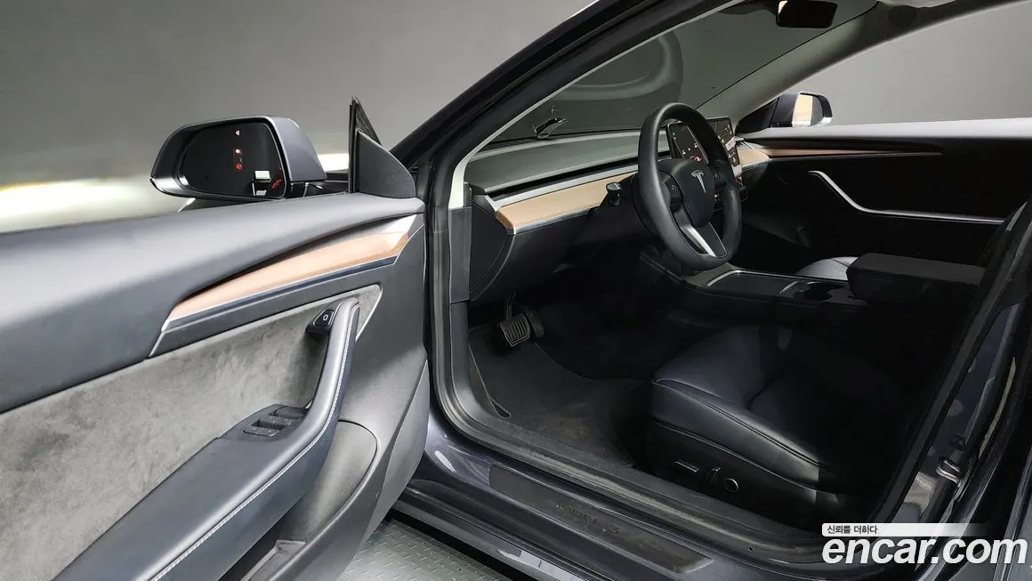Tesla Model 3 — фото 10