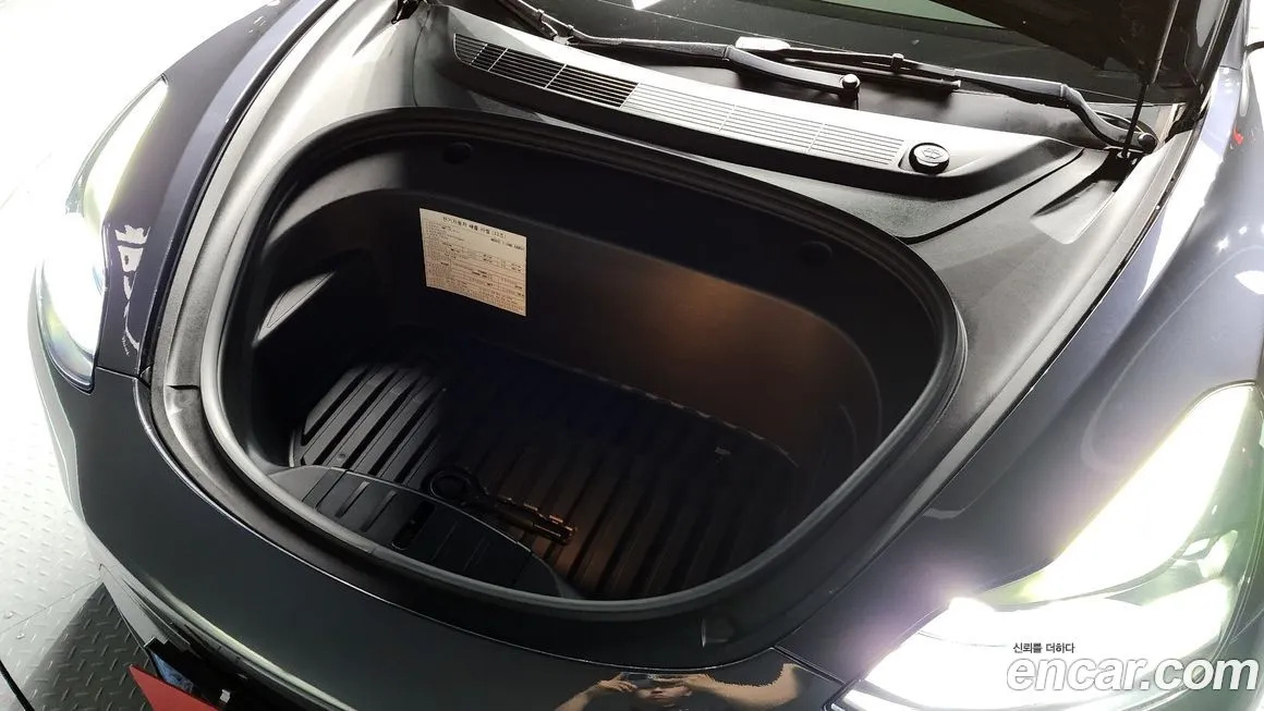 Tesla Model 3 — фото 6