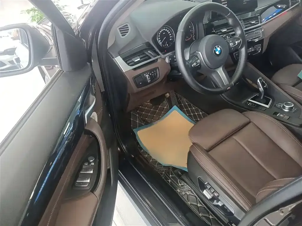 BMW X1 2021 из CN, фото 10