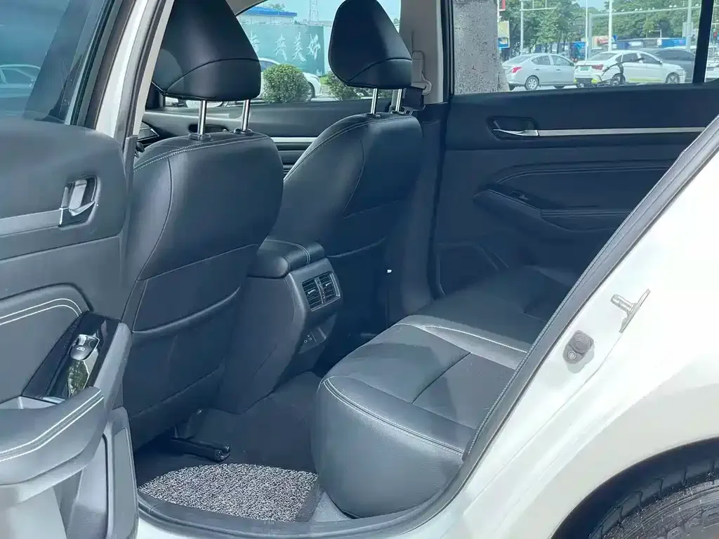 Nissan Teana 2023 из CN, фото 9