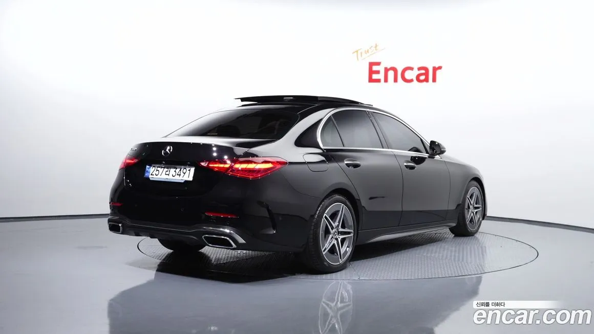 Mercedes-Benz C-Class 2024 из KR, фото 2