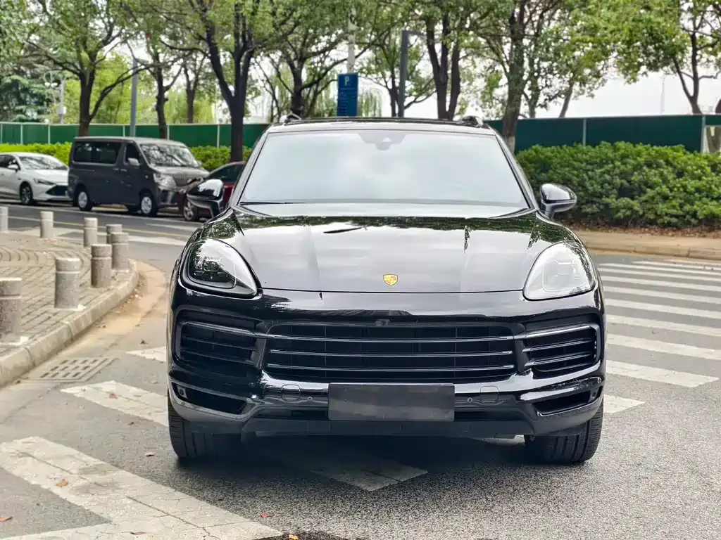 Porsche Cayenne Hybrid 2023 из CN, фото 2