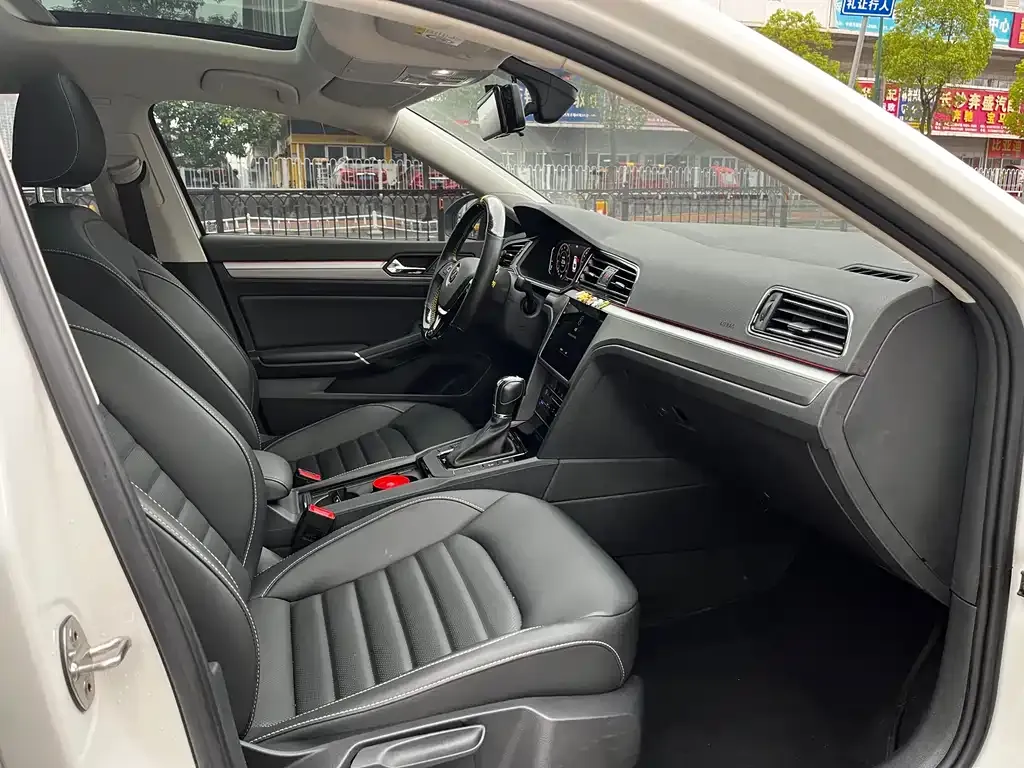 Volkswagen Lamando 2021 из CN, фото 7