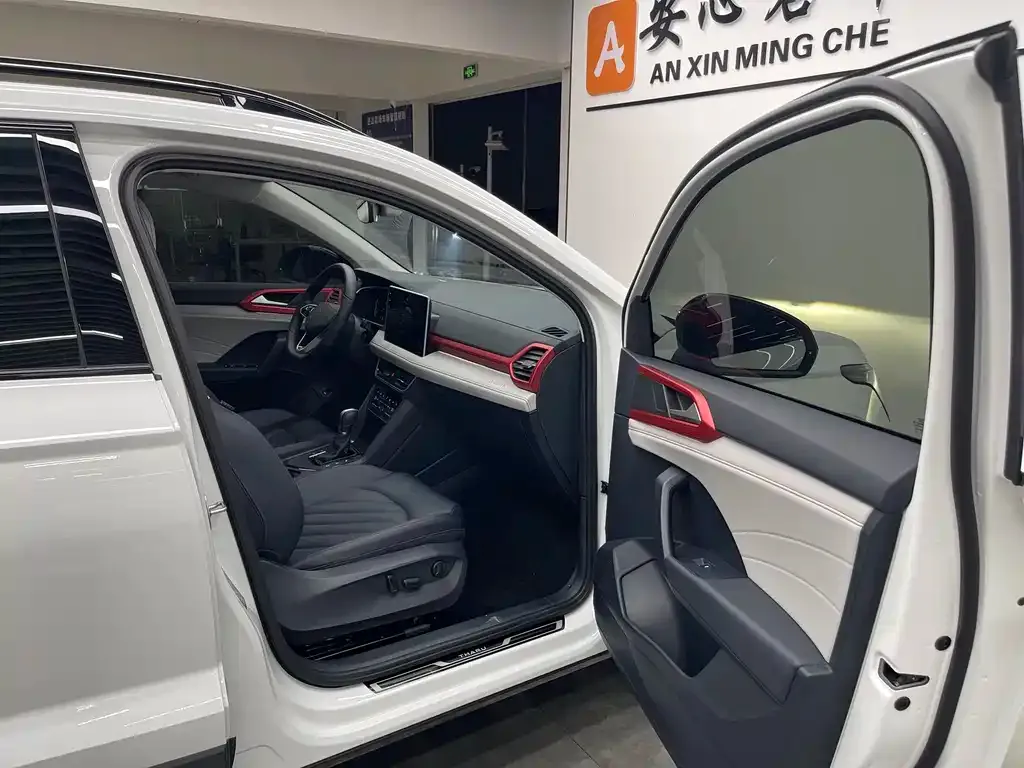 Volkswagen Tharu 2024 из CN, фото 8