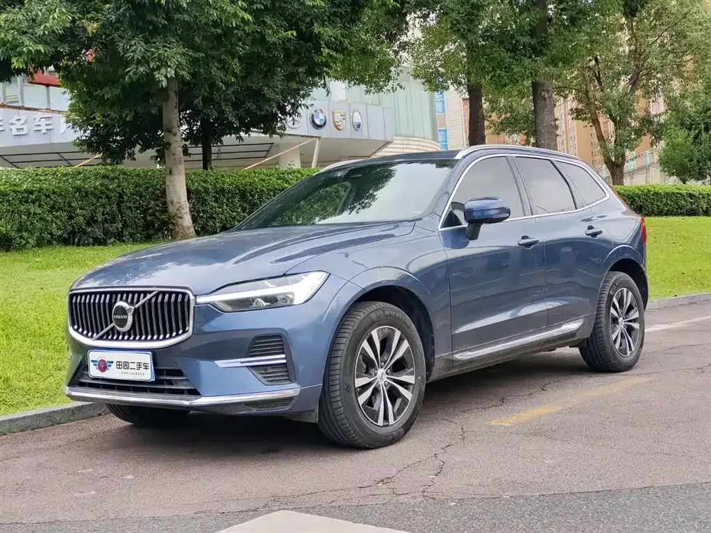 Volvo XC60 2022 из CN, фото 1