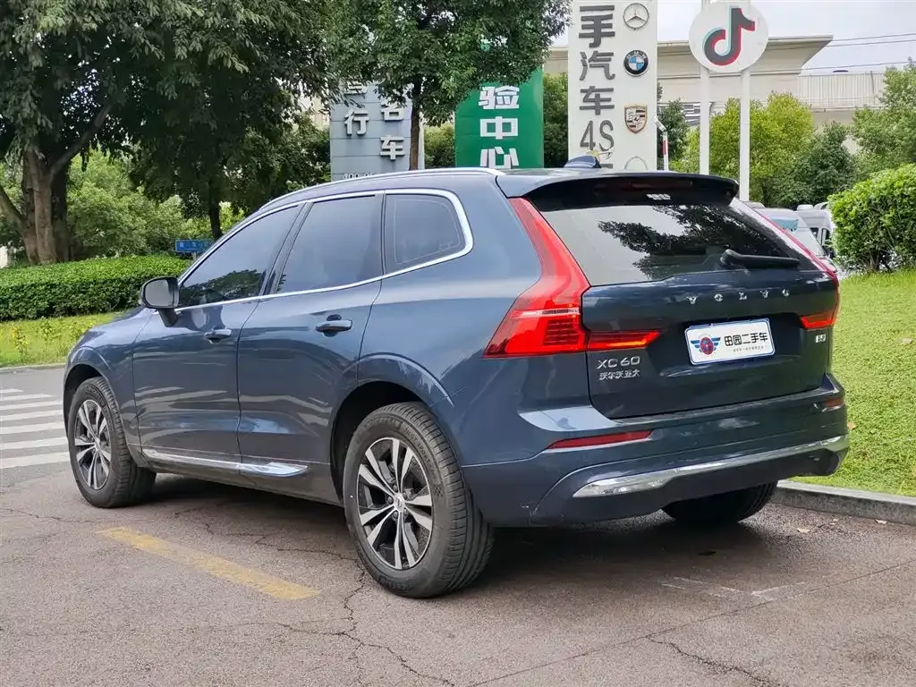 Volvo XC60 2022 из CN, фото 4