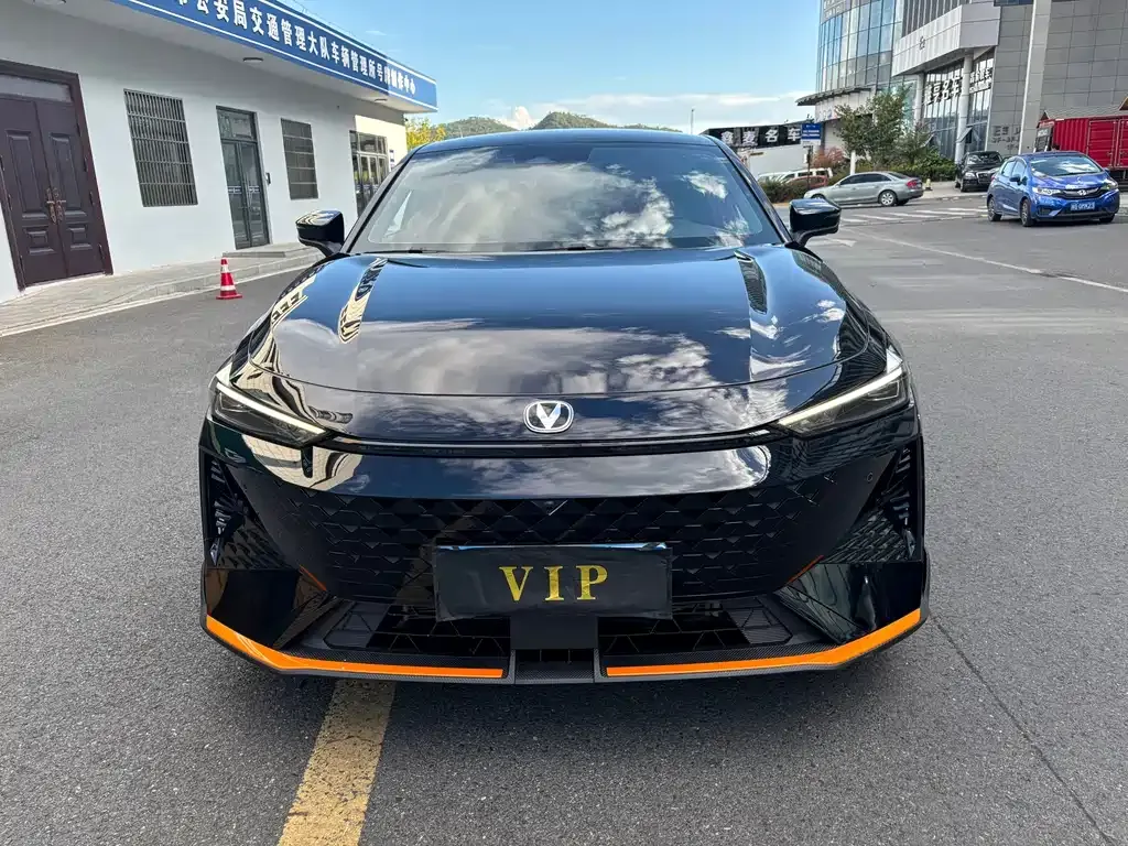 Changan UNI-V 2024 из CN, фото 2