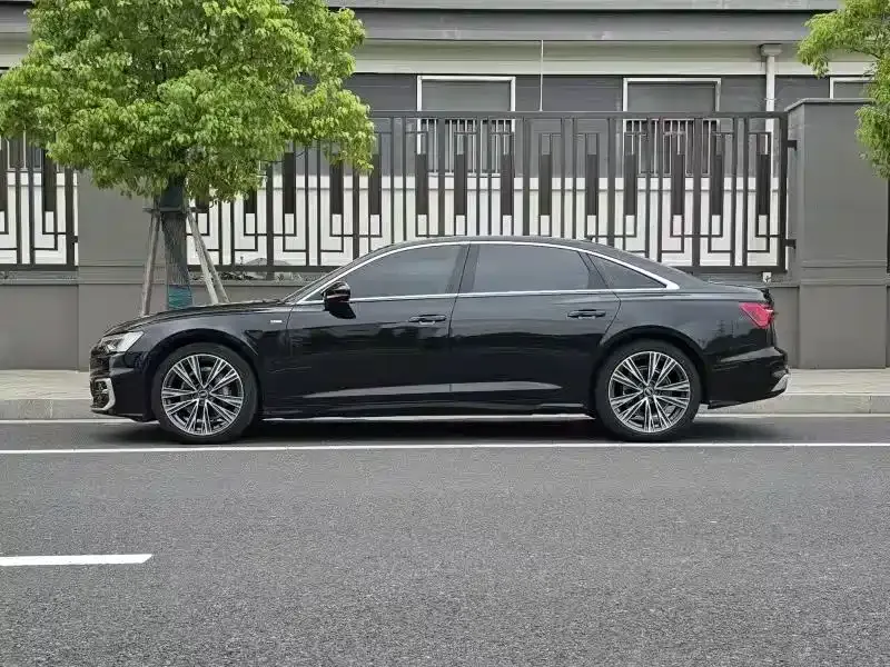 Audi A6L 2023 из CN, фото 3