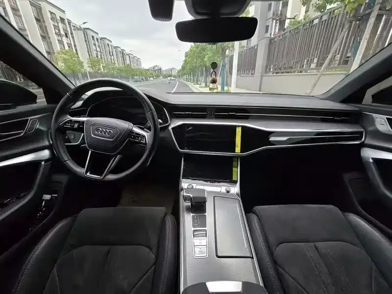 Audi A6L 2023 из CN, фото 5