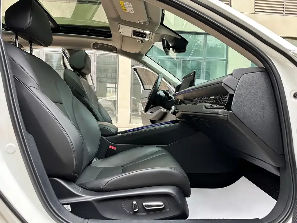 Honda Accord New Energy 2024 из CN, фото 4