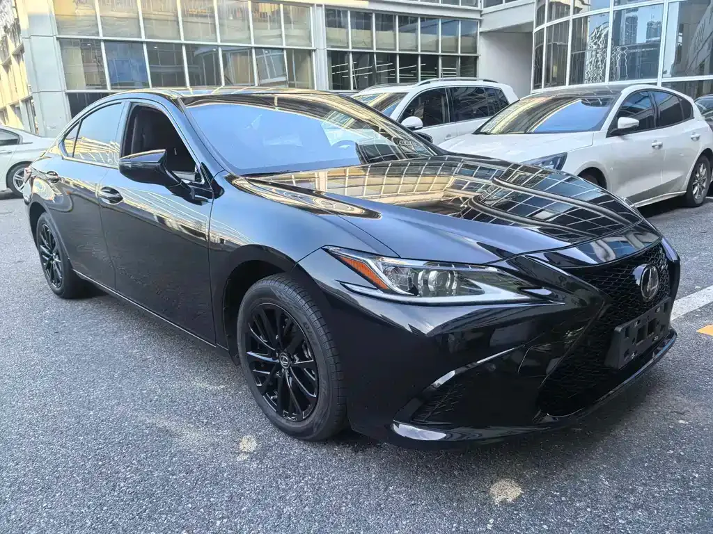 Lexus ES 2023 из CN, фото 2
