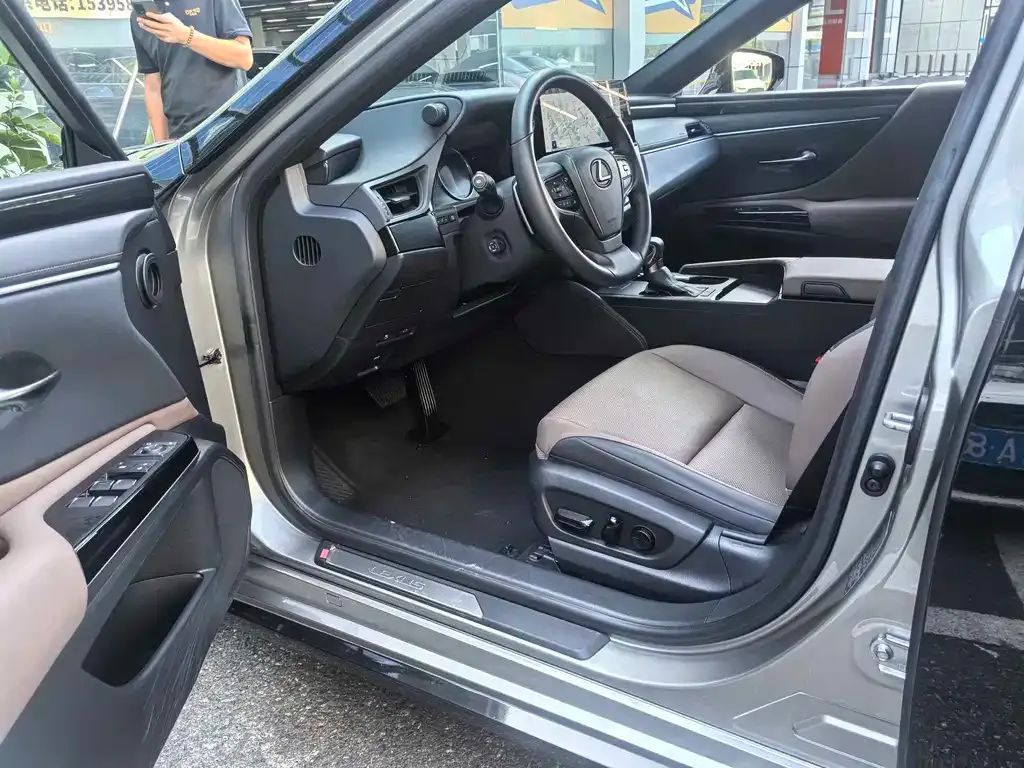 Lexus ES 2023 из CN, фото 5