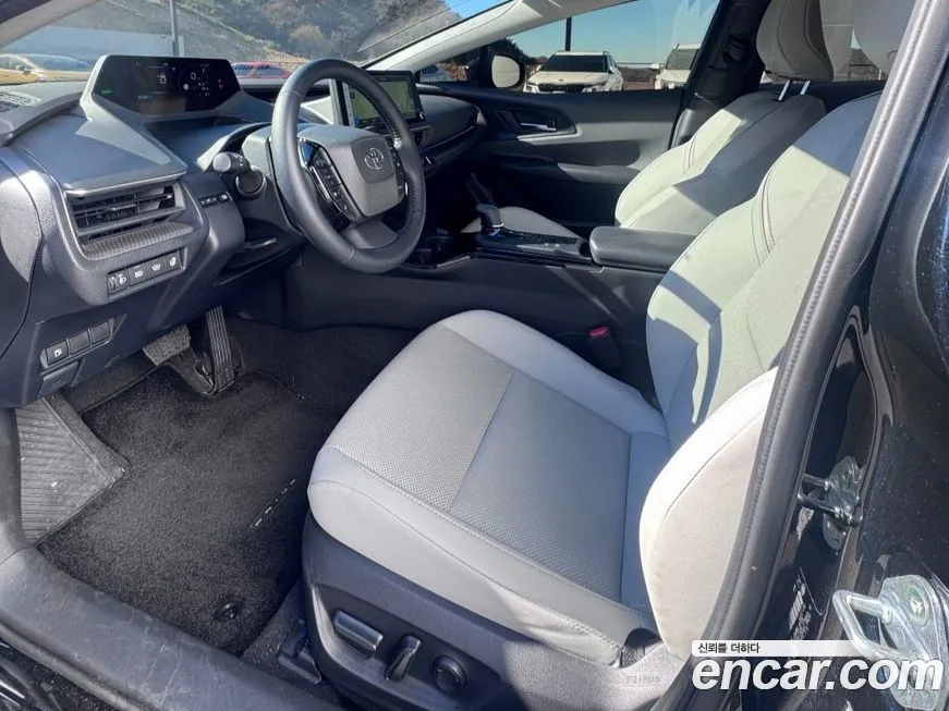 Toyota Prius 2024 из KR, фото 10
