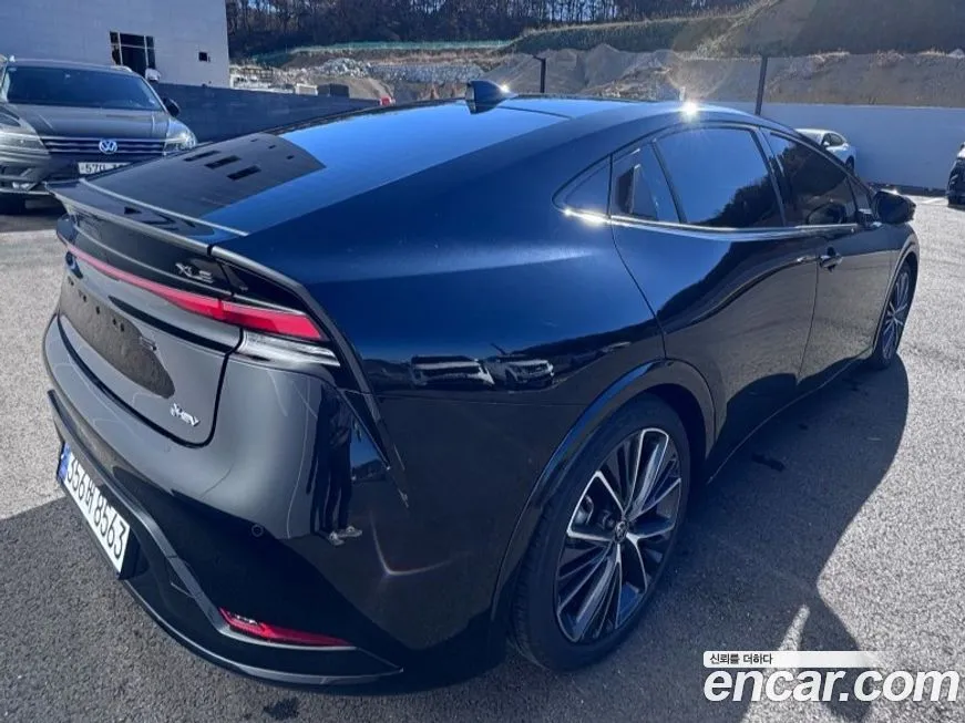 Toyota Prius 2024 из KR, фото 2