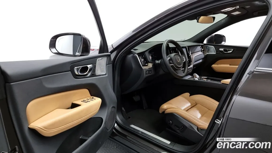 Volvo XC60 2022 из KR, фото 10