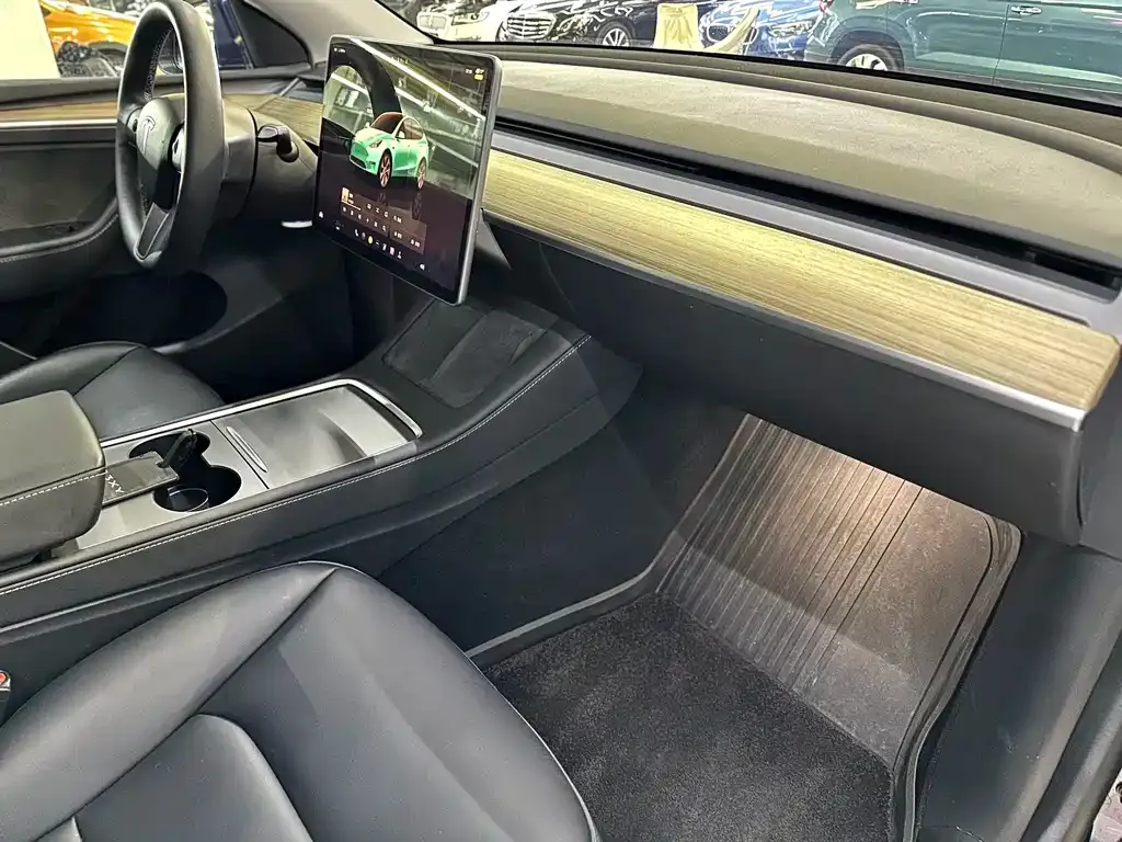 Tesla Model Y 2023 из CN, фото 10