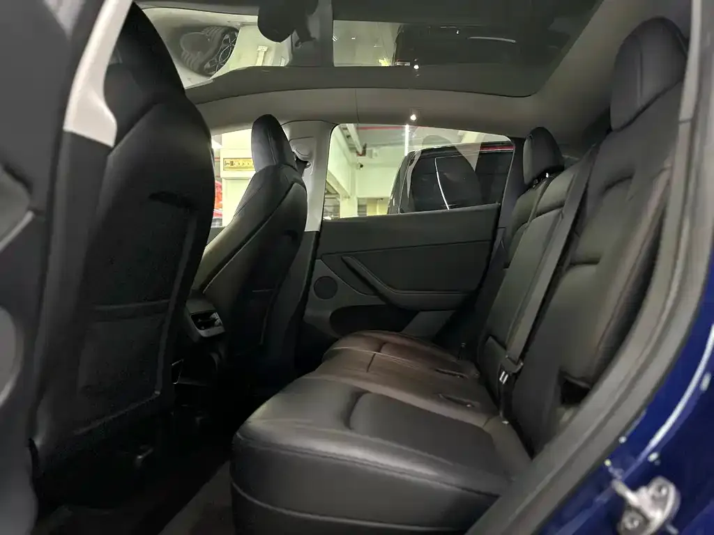 Tesla Model Y 2023 из CN, фото 7