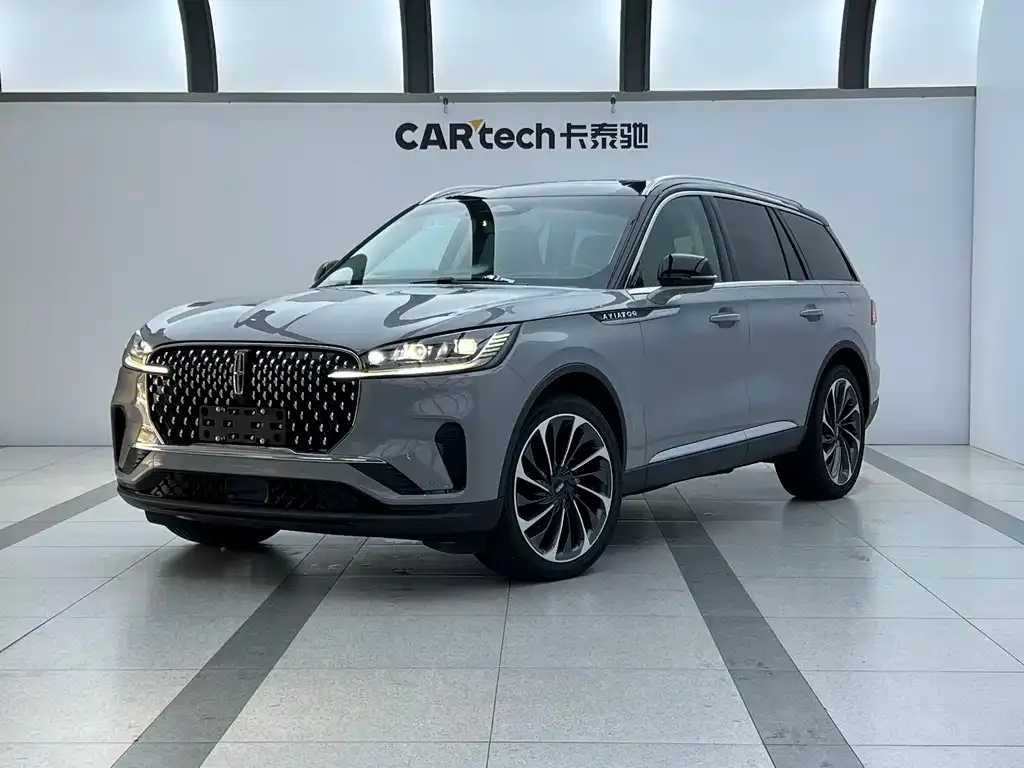 Lincoln Aviator 2024 из CN, фото 1