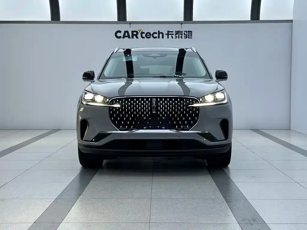 Lincoln Aviator 2024 из CN, фото 2