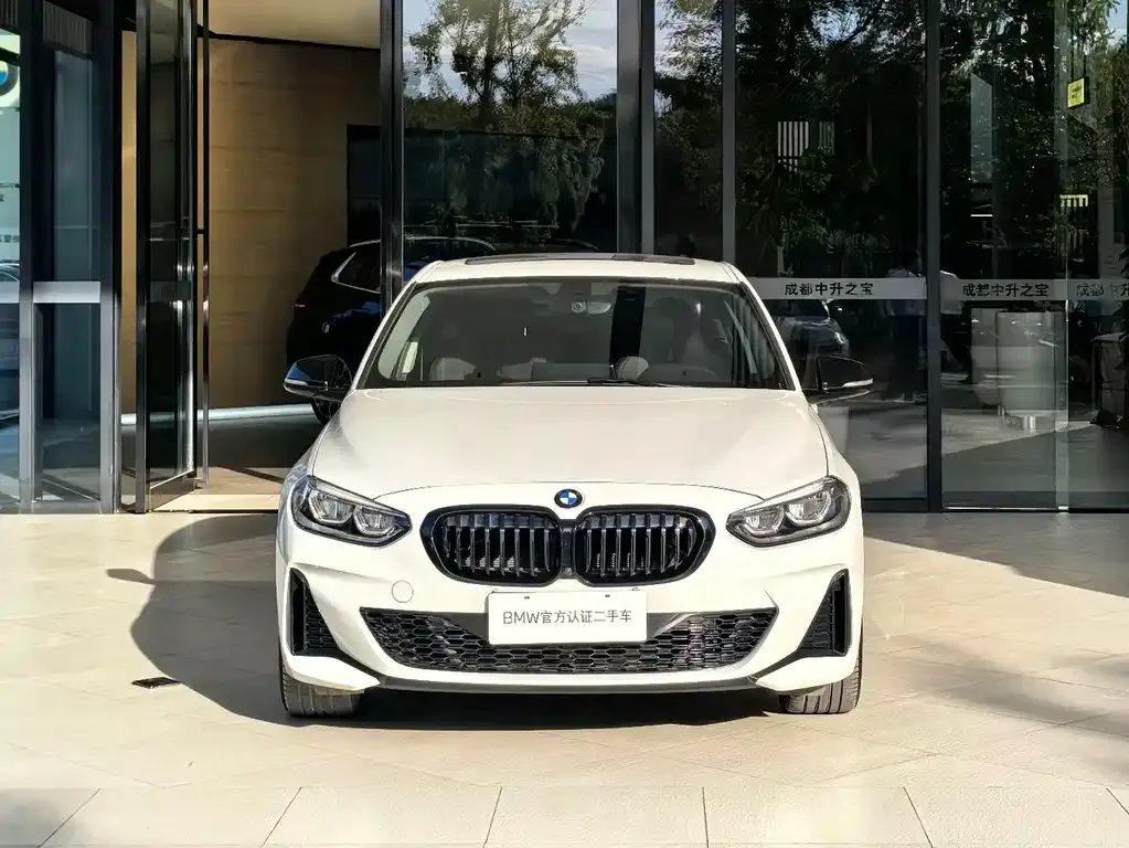 BMW 1 Series 2022 из CN, фото 2