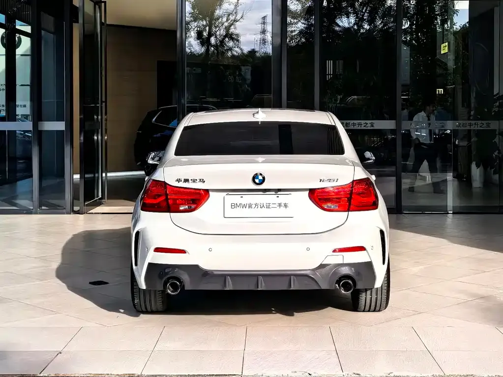 BMW 1 Series 2022 из CN, фото 4